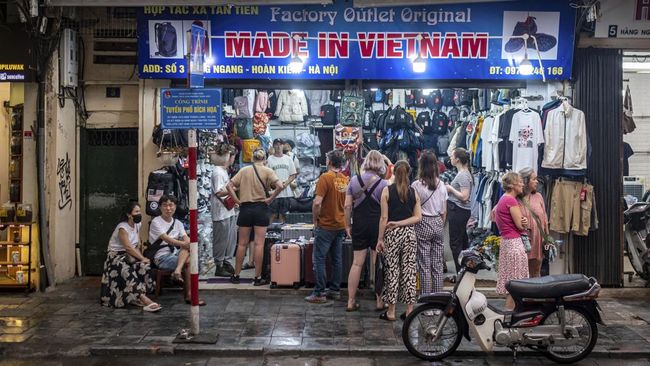 Sebagai ibu kota negara, Hanoi memiliki pesona wisata yang menarik untuk dikunjungi. Berikut daftarnya.