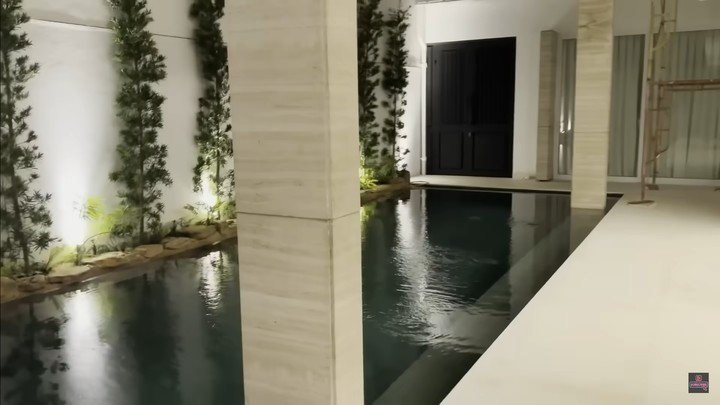 Rumah baru Ayu Dewi