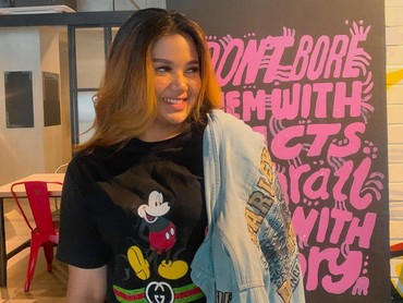 img-title Sempat Idap Gangguan Mental, Kini Kisah Asmara Selebgram Firly Rachma Disorot