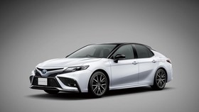 Toyota Suntik Mati Sedan Camry di Jepang