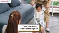 5 Cara Stimulasi Agar Bayi Cepat Duduk Dan Merangkak