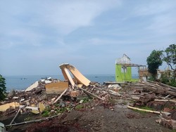 300 Keluarga Banjar Pebuahan Pindah karena Abrasi