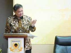 Airlangga Ungkap 2 Fokus Transformasi Golkar Sambut Bonus Demografi RI