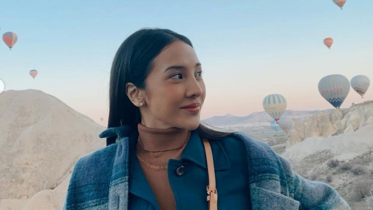 Anya Geraldine Anya Geraldine