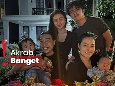 img-title Buka Puasa Bareng, Ariel Tatum dan Ibu Tiri Pamer Aura Cantik Alami