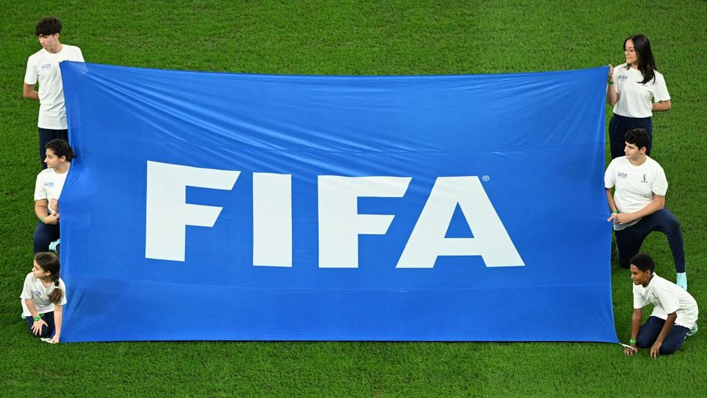 FIFA Tambah Hadiah Juara Piala Dunia Saat Polemik Harga Tiket Naik