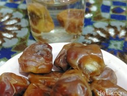 Ciri-ciri Kurma Mengandung Sirup Glukosa, Penampakan hingga Rasanya