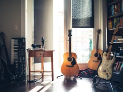 Chord Someone You Loved, Lengkap Dengan Lirik dan Maknanya