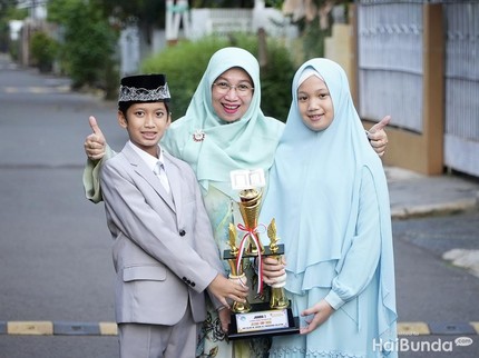 7 Pola Asuh dari Bunda yang Punya Anak Cerdas, Salah Satunya Lolos ke University of Oxford