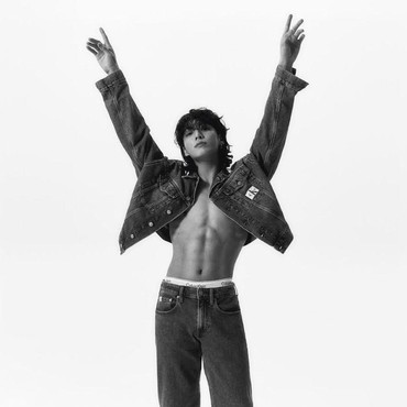 Sudah 4 Minggu, Lagu 'Seven' Jungkook BTS Masih  Puncaki Billboard Global