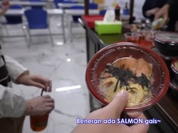 Mewah! Ada Menu Salmon Donburi di Kantin Sekolah Livy Renata