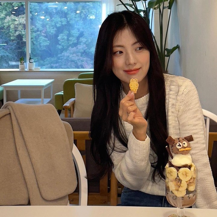 <p>Kini, Kim Jiyoon tak hanya memiliki kesibukan sebagai ibu dan istri. Di samping itu, ia juga menjadi pekerja lepas sebagai model. (Foto: Instagram @jiyyoon_s2)<br /><br /><br /></p>