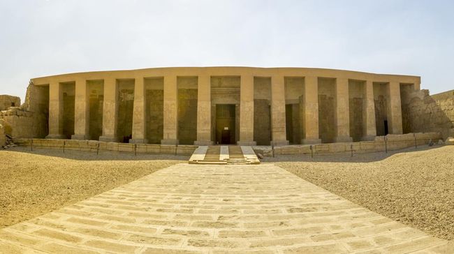 Mumi-mumi hewan tersebut dipercaya sengaja di tinggalkan di Kuil Abydos untuk mengenang Raja Ramses II. Lokasinya 435 km dari Kairo, ibu kota Mesir. 