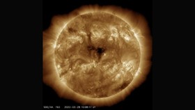 Matahari 'Berlubang' 20 Kali Ukuran Bumi, Kirim Angin Surya Pekan Ini