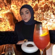 Stylish dan Elegan, Ini Potret Gaya Margin Winaya yang Kini Berhijab