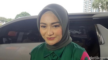 img-title Unggah Postingan Serba Hitam, Nathalie Hoslcher Dituding Cari Sensasi