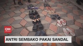 VIDEO: Antri Sembako Pakai Sandal