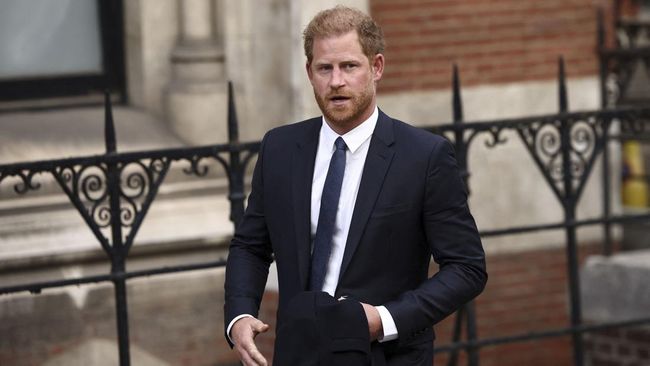 Pangeran Harry mengungkapkan kesaksiannya saat hadir di persidangan kasus dugaan peretasan telepon oleh Associated Newspapers.