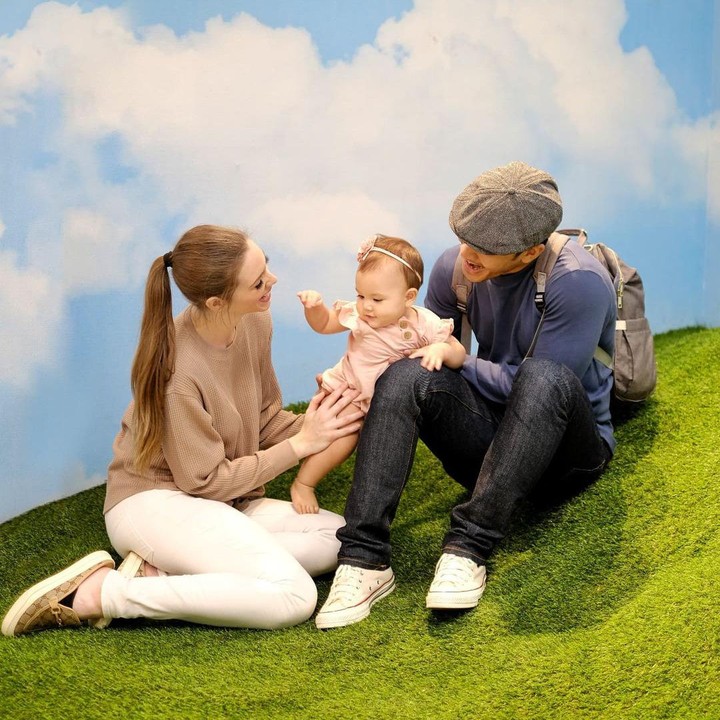 <p>Baby Blair lahir pada 24 Maret 2021, Bunda. Kini, bayi berparas bule menggemaskan ini sudah berusia 2 tahun. (Foto: Instagram @randpunk)<br /><br /><br /></p>