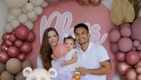 <p>Kehadiran baby Blair membawa kebahagiaan yang sangat berarti untuk Randy Pangalila dan sang istri, Bunda. (Foto: Instagram @randpunk)<br /><br /><br /></p>