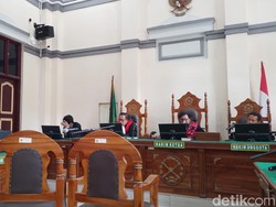 15 Operator Judi Online Anak Buah Apin BK Dituntut 1,5 Tahun Penjara