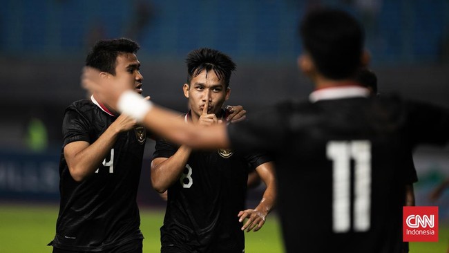 Pemain Timnas Indonesia viral karena jadi sorotan netizen usai diduga memasak mi instan di kamar hotel selama pemusatan latihan atau TC di Turki.