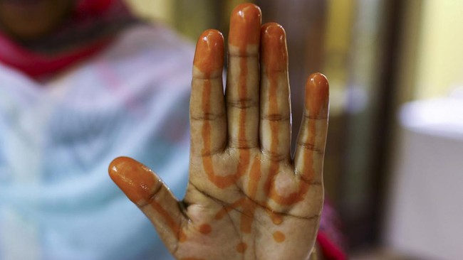 FOTO: Warisan Kecantikan Henna yang Menakjubkan di UEA