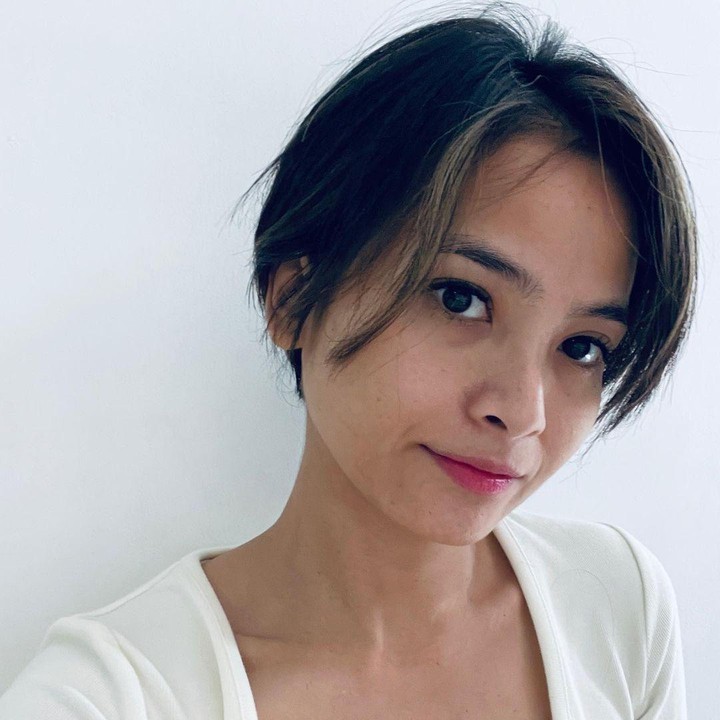 <p>Tampil beda dari biasanya, penampilan terbaru ibunda Bridgia ini pun menarik perhatian publik. Tak sedikit yang menyebut gaya barunya ini membuat Acha terlihat lebih <em>fresh,</em> Bunda. <em>"Lookin fresh babe,"</em> tulis akun <em>@tikabra****.</em> (Foto: Instagram@septriasaacha)</p>
