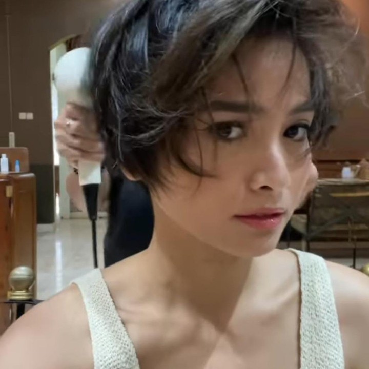 <p>"Baru di umur 34 tahun berani, ternyata gak se <em>guilty</em> itu.. melihat diri dari sisi yang berbeda, mengenali diri sendiri lagi," tulis Acha, dikutip dari laman <em>Instagram@septriasaacha,</em> pada Rabu (29/3/2023). (Foto: Instagram@septriasaacha)</p>