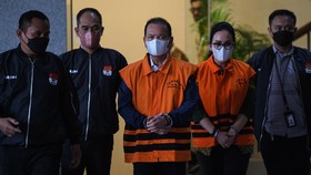 Kasus Bupati Kapuas, KPK Geledah Kantor Disdik hingga Dinkes