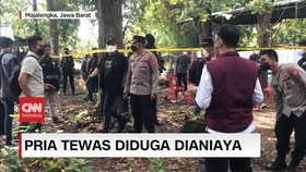 VIDEO: Diduga Tewas Dianiaya, Polisi Bongkar Makam & Lakukan Autopsi