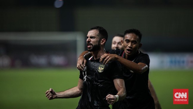 Sebanyak delapan pemain keturunan berhasil dinaturalisasi sejak era pelatih Timnas Indonesia Shin Tae Yong. Berikut daftar pemain tersebut.
