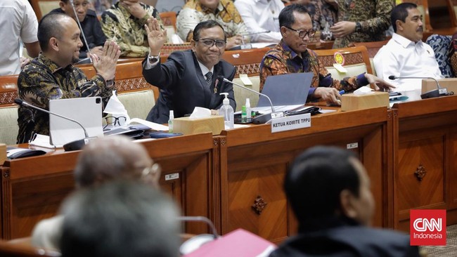 Ketua PBNU mendukung imbauan Majelis Permusyawaratan Pengasuh Pesantren se-Indonesia soal istigasah untuk Mahfud MD terkait bongkar dugaan transaksi janggal.