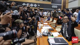Adu Kendaraan Mahfud-Arteria yang Terlibat Friksi di DPR