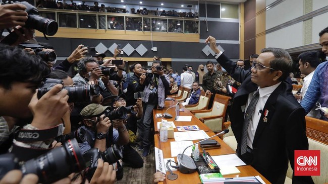 Johan Budi menjelaskan tujuan awal Komisi III DPR memanggil Mahfud ingin membuat jelas polemik dugaan transaksi janggal Rp349 triliun.
