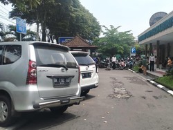 Masyarakat Keluhkan Sulit Parkir di RSUD Tabanan