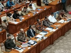 Mahfud dan Sri Mulyani Beda soal Rp 349 T, Legislator PD Usul Hak Angket