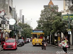 10 Rekomendasi Tempat Oleh-oleh Terkenal di Bandung