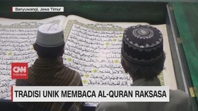 VIDEO: Tradisi Unik Membaca Al-Quran Raksasa