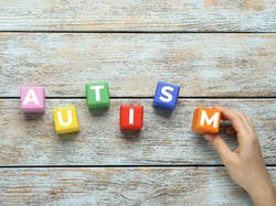 Ciri-Ciri dan Gejala Umum ASD, Faktor Risiko, serta Diagnosisnya