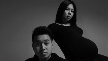 img-title 7 Gaya Simple Maternity Shoot Pebulutangkis Greysia Polii & Suami, Elegan!