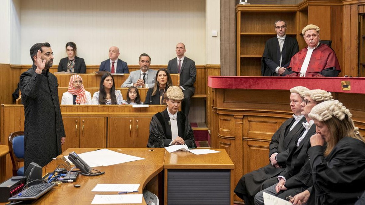 FOTO: Sosok Humza Yousaf Muslim Pertama yang Pimpin Skotlandia