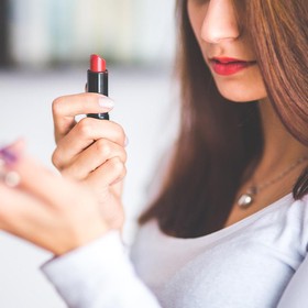 BeauPicks: 6 Rekomendasi Lip Product Tahan Lama dan Tak Luntur Dipakai Buka Puasa Bersama
