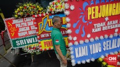 FOTO: Karangan Bunga di PSSI, Wujud Duka Piala Dunia U-20 Batal