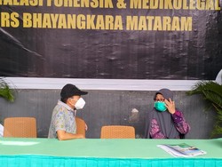 Jenazah Korban MT Kristin Dijemput Keluarga dari Tulungagung
