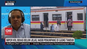 VIDEO: Nasib Penumpang KRL di Ujung Tanduk