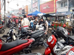 Berburu Takjil di Pasar Lama Tangerang, Ada Menu Apa Saja?