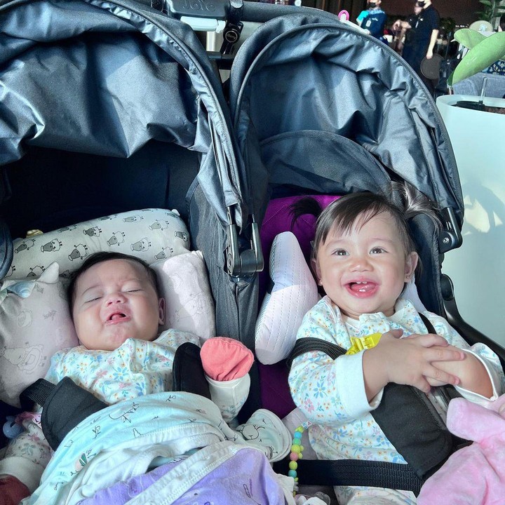 <p>Feli dan Hito harus bertolak ke Eropa guna belajar untuk bisnis skincare-nya. Keduanya pun bekerja sama dan bergantian menjaga anak-anaknya. (Foto: Instagram: @felicyangelista_)</p>