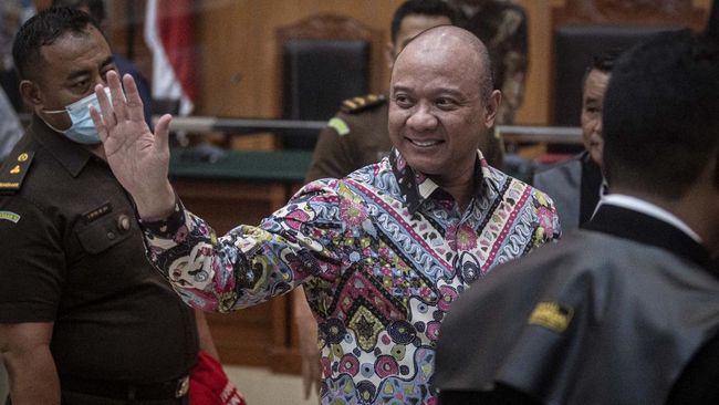 Teddy Minahasa Rusak Kepercayaan Publik