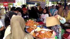 VIDEO: Berburu Takjil Khas Minang di Pasar Pabukoan Kota Padang